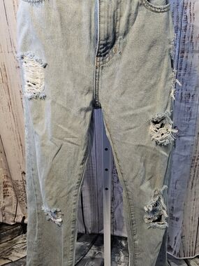 MUSELOOKS Distressed Mom Jeans Light Wash High Rise Ripped Denim Size 5
